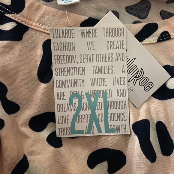 NWT LuLaRoe Liv T-Shirt Pink Leopard 2xl - Picture 2 of 3